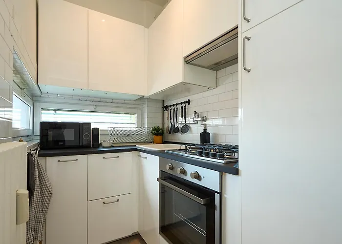 Apartament San Siro - Duomo Super Cozy & Close To Subway *